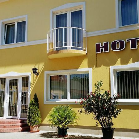 Hotel Sormester Szarvas Esterno foto
