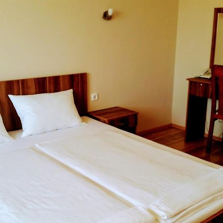 Hotel Sormester Szarvas Esterno foto