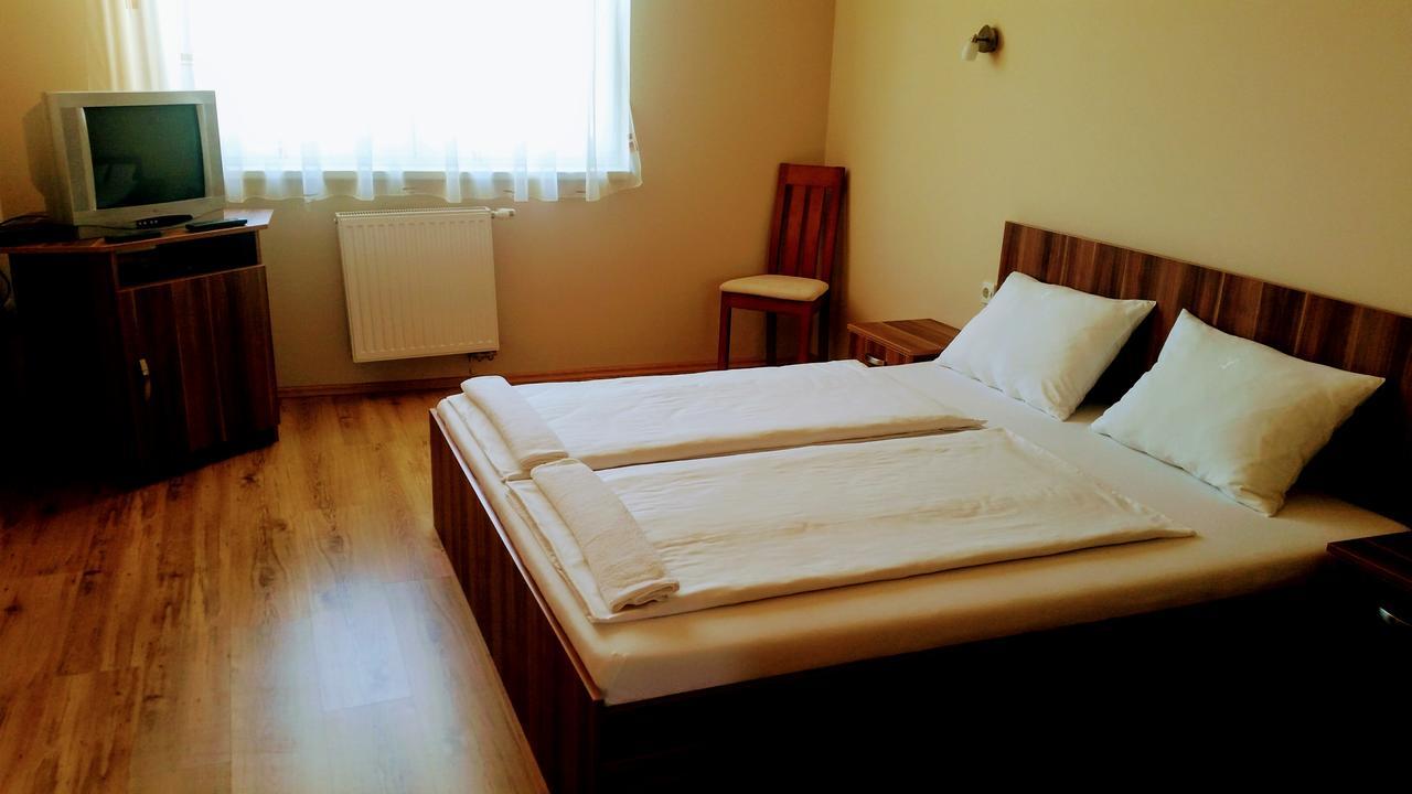 Hotel Sormester Szarvas Esterno foto