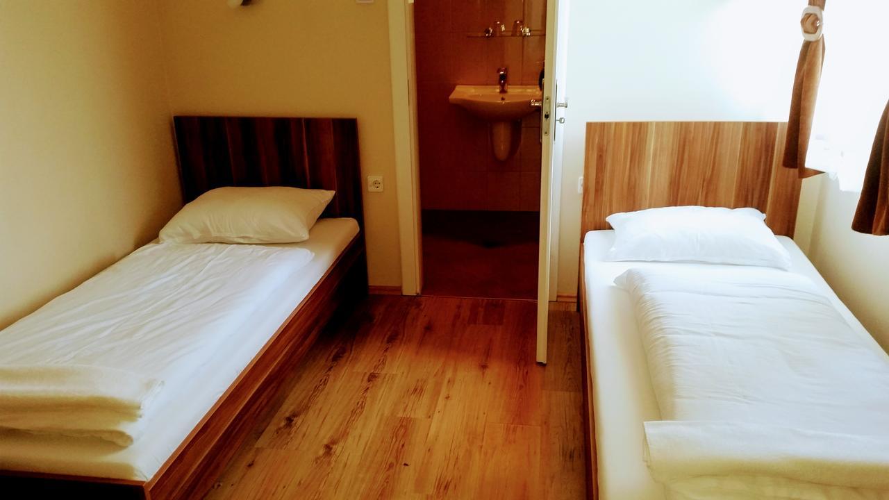 Hotel Sormester Szarvas Esterno foto
